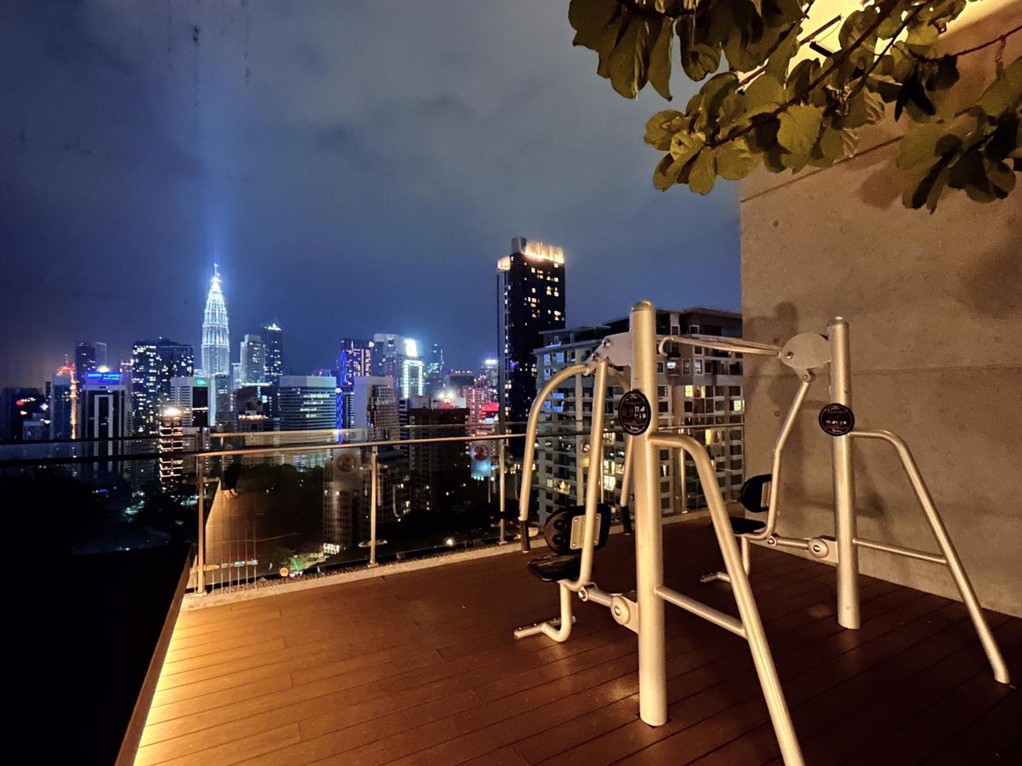 Ceylonz By Manhattan Group *