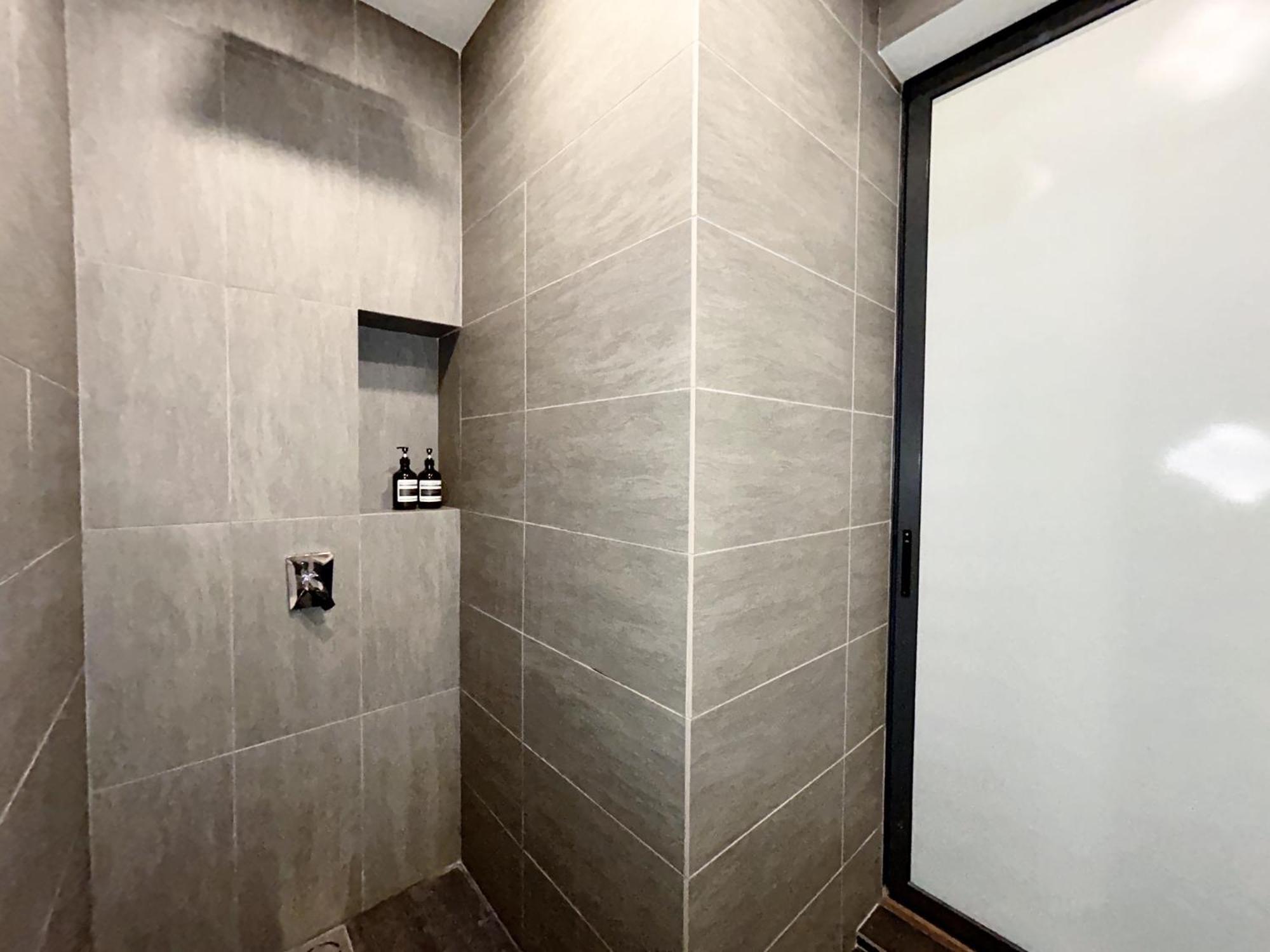Ceylonz By Manhattan Group Pangsapuri *